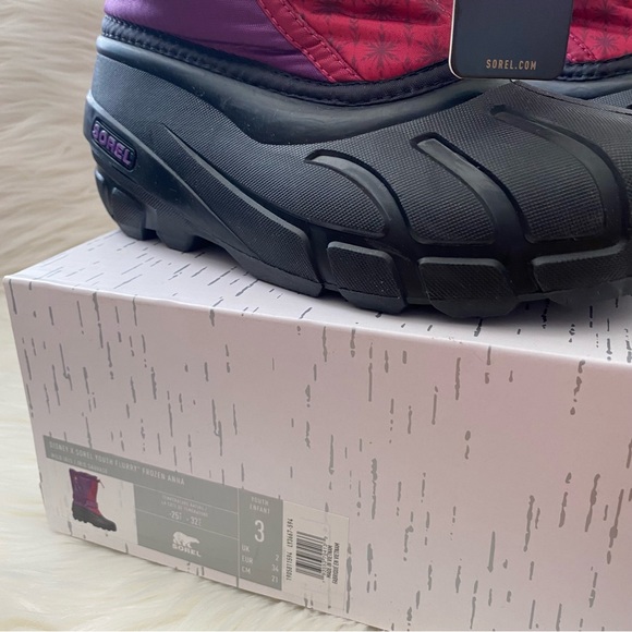 Disney X Sorel Youth Flurry Frozen Anna Snow Boots  | Youth 3 | Waterproof - Picture 6 of 7